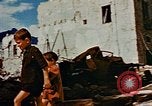 Image L'Italien civils dans la ville bombardée Italie, 1944, de la seconde 58 séquences d'archives historiques vidéo 65675051902