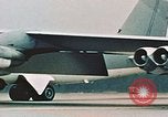 Image Bombardement d'avions B-52 dans la guerre de Vietnam Guam, 1967, de la seconde 15 séquences d'archives historiques vidéo 65675051903