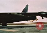 Image B 52 aéronefs Guam, 1967, de la seconde 19 séquences d'archives historiques vidéo 65675051904