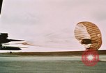 Image B 52 aéronefs Guam, 1967, de la seconde 28 séquences d'archives historiques vidéo 65675051904