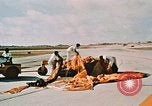 Image B 52 aéronefs Guam, 1967, de la seconde 32 séquences d'archives historiques vidéo 65675051904