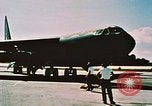 Image B 52 aéronefs Guam, 1967, de la seconde 60 séquences d'archives historiques vidéo 65675051904