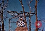 Standbild NS-Hakenkreuz Eisen Remagen Deutschland, 1945, aus Sekunde 60 historischem Filmmaterial Videoclip 65675051917
