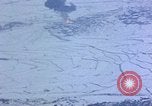 Standbild US-Flugzeuge strafing Korea, 1951, aus Sekunde 19 historischem Filmmaterial Videoclip 65675051936
