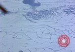 Standbild US-Flugzeuge strafing Korea, 1951, aus Sekunde 21 historischem Filmmaterial Videoclip 65675051936