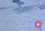 Standbild US-Flugzeuge strafing Korea, 1951, aus Sekunde 22 historischem Filmmaterial Videoclip 65675051936
