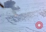 Standbild US-Flugzeuge strafing Korea, 1951, aus Sekunde 26 historischem Filmmaterial Videoclip 65675051936