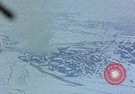 Standbild US-Flugzeuge strafing Korea, 1951, aus Sekunde 57 historischem Filmmaterial Videoclip 65675051936