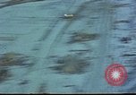 Immagine di Railroad tunnel entrata Corea, 1951, secondo 28 filmato di repertorio 65675051944
