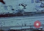 Immagine di Railroad tunnel entrata Corea, 1951, secondo 60 filmato di repertorio 65675051944