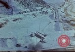 Immagine di Railroad tunnel entrata Corea, 1951, secondo 61 filmato di repertorio 65675051944