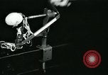 Image un économe machine New York City USA, 1931, de la seconde 28 séquences d'archives historiques vidéo 65675051979