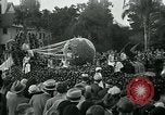 Standbild Blumenschmuck schwimmt Washington DC USA, 1932, aus Sekunde 27 historischem Filmmaterial Videoclip 65675051986