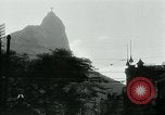 Immagine di Cristo Redentore statua Rio de Janeiro in Brasile, 1932, secondo 31 filmato di repertorio 65675051989