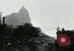 Immagine di Cristo Redentore statua Rio de Janeiro in Brasile, 1932, secondo 32 filmato di repertorio 65675051989