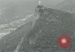 Immagine di Cristo Redentore statua Rio de Janeiro in Brasile, 1932, secondo 35 filmato di repertorio 65675051989