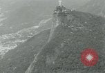 Immagine di Cristo Redentore statua Rio de Janeiro in Brasile, 1932, secondo 37 filmato di repertorio 65675051989