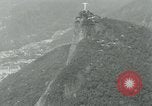 Immagine di Cristo Redentore statua Rio de Janeiro in Brasile, 1932, secondo 38 filmato di repertorio 65675051989