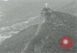Immagine di Cristo Redentore statua Rio de Janeiro in Brasile, 1932, secondo 39 filmato di repertorio 65675051989