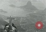 Immagine di Cristo Redentore statua Rio de Janeiro in Brasile, 1932, secondo 50 filmato di repertorio 65675051989