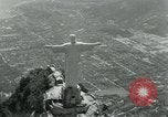Immagine di Cristo Redentore statua Rio de Janeiro in Brasile, 1932, secondo 57 filmato di repertorio 65675051989