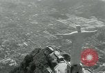 Immagine di Cristo Redentore statua Rio de Janeiro in Brasile, 1932, secondo 60 filmato di repertorio 65675051989