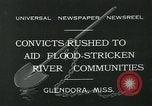 Immagine di Prigionieri lotta flood Glendora Mississippi USA, 1932, secondo 7 filmato di repertorio 65675051990