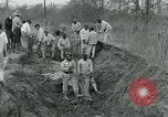 Immagine di Prigionieri lotta flood Glendora Mississippi USA, 1932, secondo 18 filmato di repertorio 65675051990