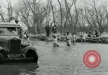 Immagine di Prigionieri lotta flood Glendora Mississippi USA, 1932, secondo 23 filmato di repertorio 65675051990