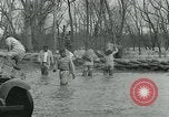 Immagine di Prigionieri lotta flood Glendora Mississippi USA, 1932, secondo 28 filmato di repertorio 65675051990
