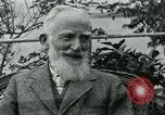 Image George Bernard Shaw Suna Italie, 1926, de la seconde 34 séquences d'archives historiques vidéo 65675051998