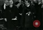 Immagine di Onorevole W K Vanderbilt Parigi Francia, 1922, secondo 18 filmato di repertorio 65675052000