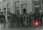 Standbild National Guard Truppen patrouillieren nach Armistice Day Incident Centralia Washington USA, 1919, aus Sekunde 10 historischem Filmmaterial Videoclip 65675052001