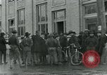 Standbild National Guard Truppen patrouillieren nach Armistice Day Incident Centralia Washington USA, 1919, aus Sekunde 12 historischem Filmmaterial Videoclip 65675052001