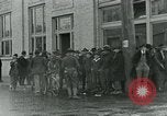 Standbild National Guard Truppen patrouillieren nach Armistice Day Incident Centralia Washington USA, 1919, aus Sekunde 19 historischem Filmmaterial Videoclip 65675052001