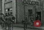 Standbild National Guard Truppen patrouillieren nach Armistice Day Incident Centralia Washington USA, 1919, aus Sekunde 31 historischem Filmmaterial Videoclip 65675052001