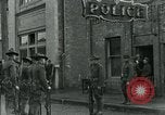 Standbild National Guard Truppen patrouillieren nach Armistice Day Incident Centralia Washington USA, 1919, aus Sekunde 32 historischem Filmmaterial Videoclip 65675052001