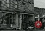 Standbild National Guard Truppen patrouillieren nach Armistice Day Incident Centralia Washington USA, 1919, aus Sekunde 50 historischem Filmmaterial Videoclip 65675052001