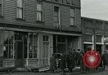 Standbild National Guard Truppen patrouillieren nach Armistice Day Incident Centralia Washington USA, 1919, aus Sekunde 52 historischem Filmmaterial Videoclip 65675052001