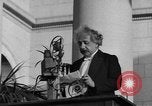 Standbild Albert Einstein California United States USA, 1935, aus Sekunde 15 historischem Filmmaterial Videoclip 65675052005