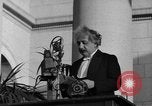 Standbild Albert Einstein California United States USA, 1935, aus Sekunde 16 historischem Filmmaterial Videoclip 65675052005