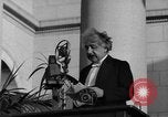 Standbild Albert Einstein California United States USA, 1935, aus Sekunde 21 historischem Filmmaterial Videoclip 65675052005