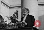 Standbild Albert Einstein California United States USA, 1935, aus Sekunde 25 historischem Filmmaterial Videoclip 65675052005