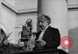 Standbild Albert Einstein California United States USA, 1935, aus Sekunde 29 historischem Filmmaterial Videoclip 65675052005