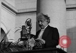Standbild Albert Einstein California United States USA, 1935, aus Sekunde 33 historischem Filmmaterial Videoclip 65675052005