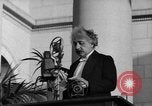 Standbild Albert Einstein California United States USA, 1935, aus Sekunde 41 historischem Filmmaterial Videoclip 65675052005