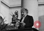 Standbild Albert Einstein California United States USA, 1935, aus Sekunde 43 historischem Filmmaterial Videoclip 65675052005