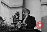 Standbild Albert Einstein California United States USA, 1935, aus Sekunde 44 historischem Filmmaterial Videoclip 65675052005