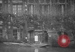Standbild überflutete Straßen Charenton FRANKREICH, 1930, aus Sekunde 20 historischem Filmmaterial Videoclip 65675052007