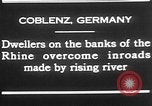 Immagine di Reno allagato strade di Coblenza Koblenz Germania, 1930, secondo 8 filmato di repertorio 65675052008